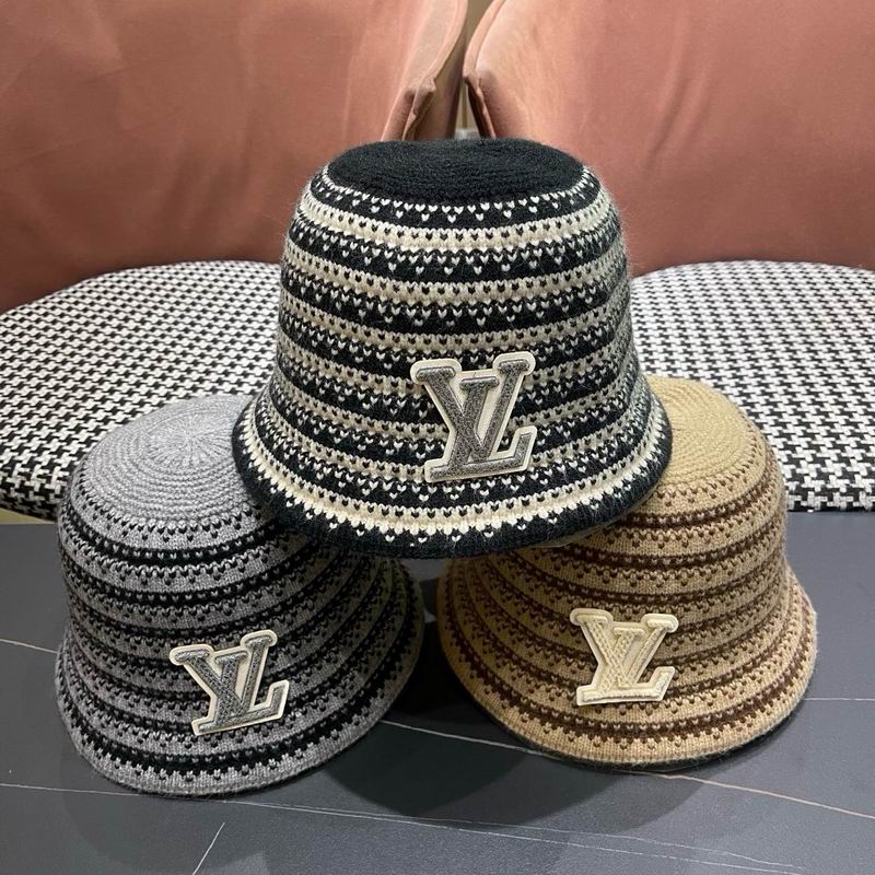 LV hat 011505